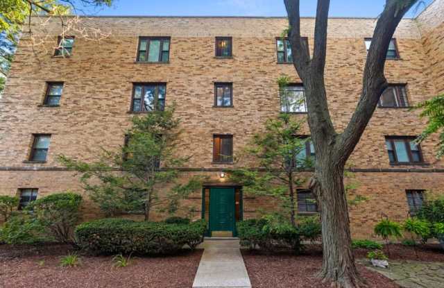 1539 Monroe Gallery 1