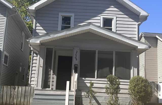 2005 Hillside Avenue photos photos