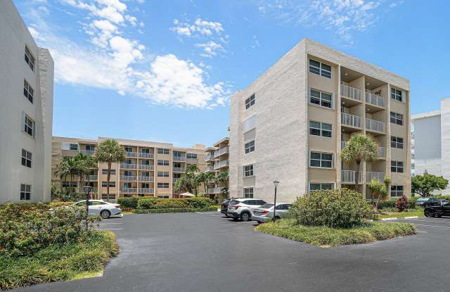 2929 S Ocean Boulevard Gallery 2