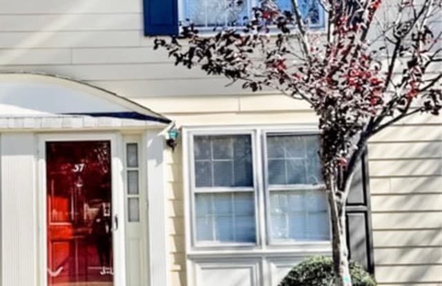 710 Hunts Bridge Road - 710 Hunts Bridge Road, Berea, SC 29617