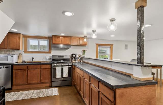 Georgetown Vibe, Modern Lines! photos photos