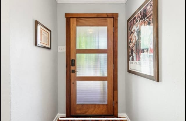 2316 Hermanson- Heart of Waco Gem Gallery 4