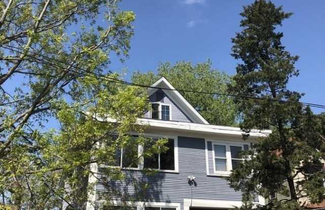 2020 Oakland Avenue - 2020 Oakland Ave, Minneapolis, MN 55404