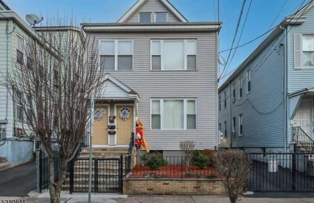 411-415 E 28th St - 411-415 East 28th Street, Paterson, NJ 07514