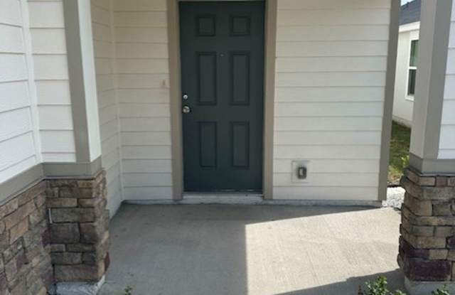 Beautiful and Spacious Westside Gem!!! Gallery 4