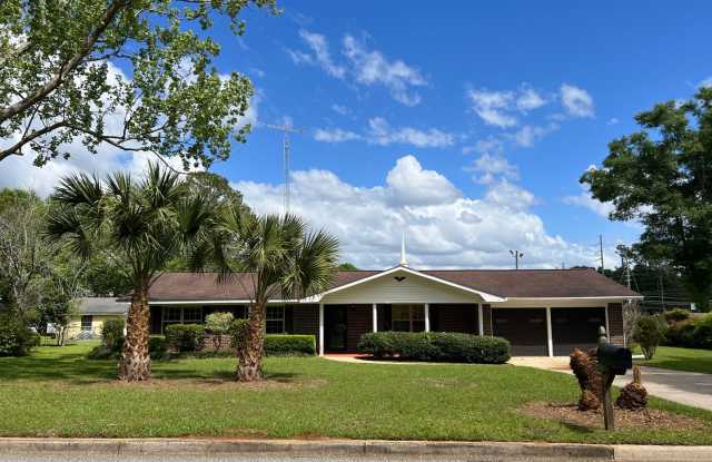 Available NOW - 102 Victoria Drive - 102 Victoria Drive, Enterprise, AL 36330