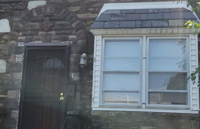 Large Home - Mayfair Gallery 1