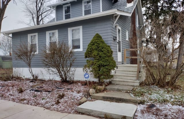 24373 Wildwood Dr - 24373 Wildwood Drive, Euclid, OH 44123