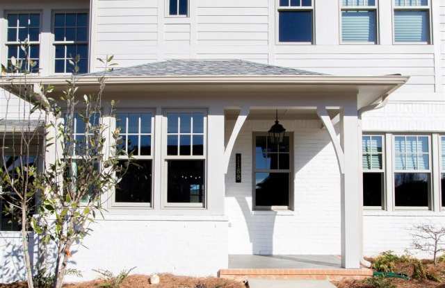 1188 WINDSOR SQUARE photos photos