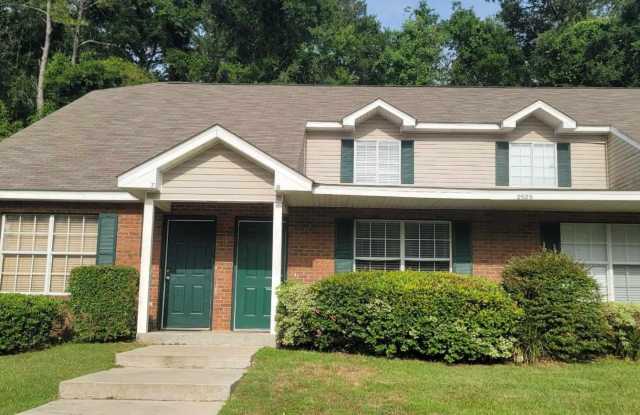 2525 Hartsfield Road photos photos