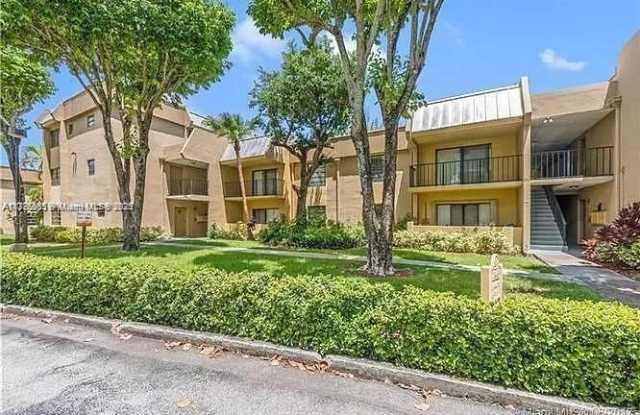 10405 N Kendall Dr photos photos