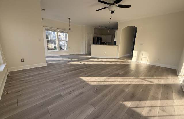 11915 Royal Castle Court Gallery 2