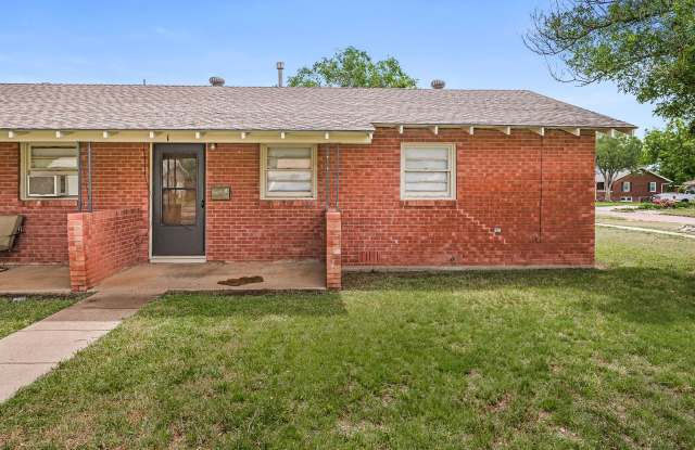 2 Bedroom near the Square Gallery 3