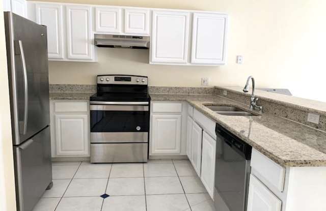 Location, Location, Location! Spacious Townhouse in the heart of Kissimmee! photos photos