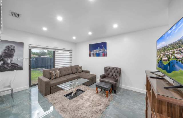 11223 Ne 9th Ct Gallery 3