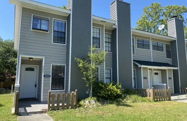 5007 Jenkins Ave - 5007 Jenkins Avenue, North Charleston, SC 29405