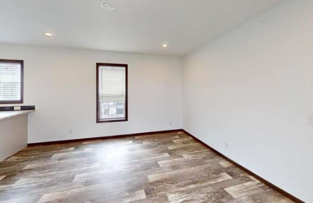 164 Northwest Drive Gallery 4