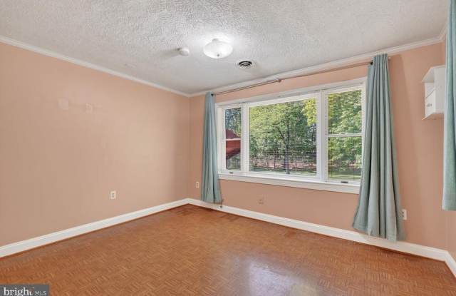 6013 NEILWOOD DR Gallery 4