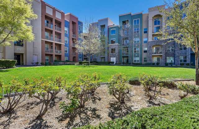 Partially Furnished 2 Bedroom 2 Bathroom Luxury Condo! photos photos