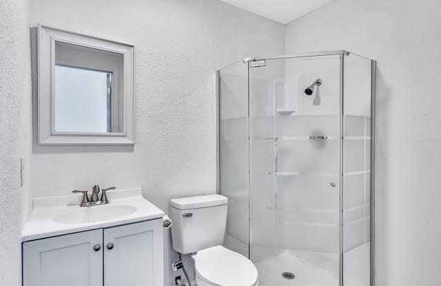 1 Bedroom Studio in Hollister, MO - 8669 Historic Highway 165, Taney County, MO 65672