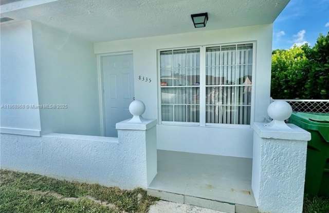 8335 SW 10th Ter photos photos