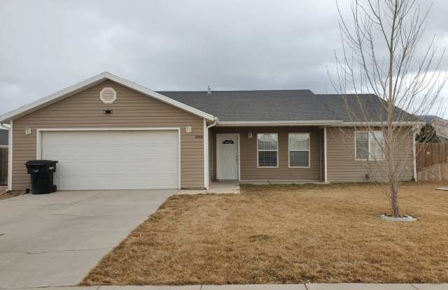 3 bed 2 Bath near Canyon View - 2016 North 550 West, Cedar City, UT 84721