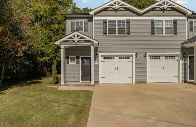 407 E 3rd St photos photos