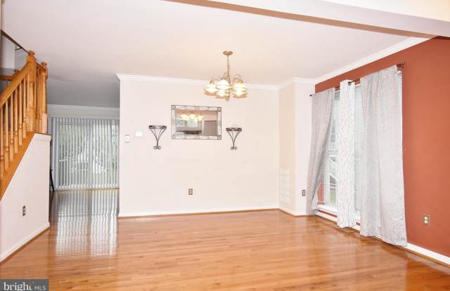 1805 FALLSTAFF CT Gallery 4