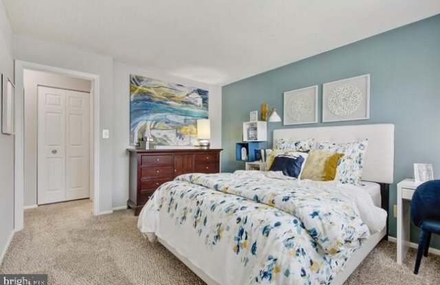 707 COUNTRY VILLAGE Drive photos photos