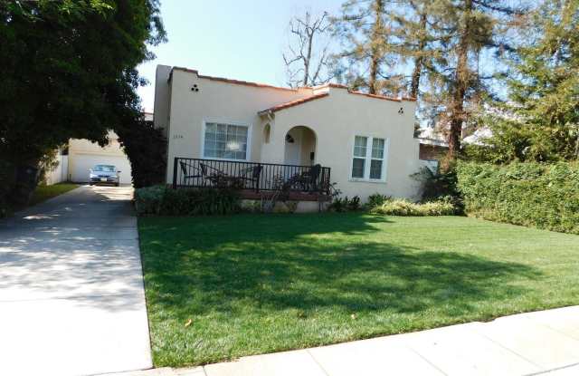 1534 Glenwood Road Gallery 2