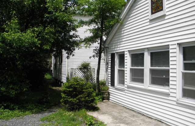 3 Ann Street - New Paltz, NY Gallery 4