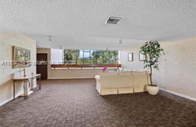 491 Racquet Club Road Gallery 4