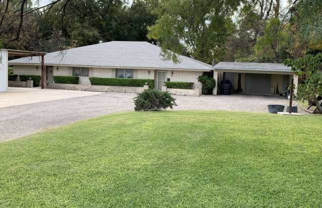 517 Johnson - 517 Johnson Street, Del Rio, TX 78840