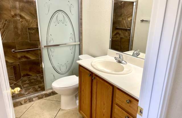 3bd/2ba House in the Northwest! Gallery 3