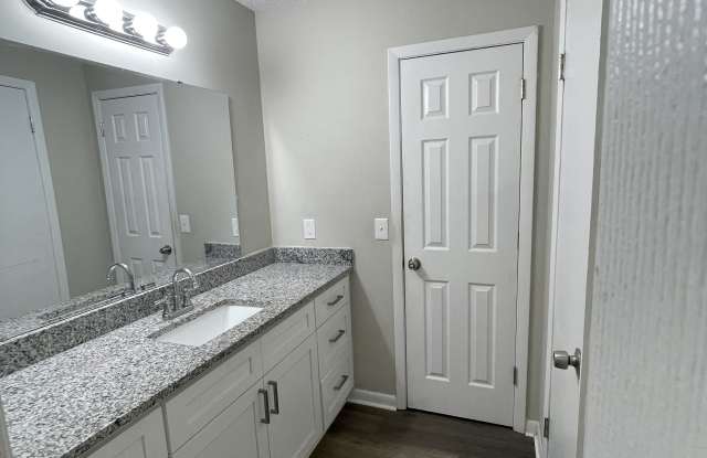 8241 Glenwoods Drive Gallery 2