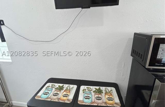 14830 SW 178th Ter Gallery 2