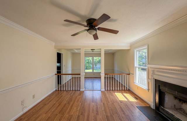 4 Bed 2.5 Bath Home in Hope Mills Gallery 4