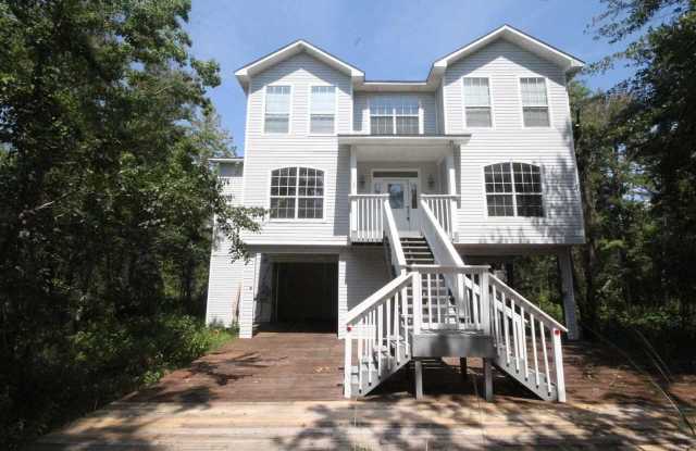 3662 MACKEY COVE DR - 3662 Mackey Cove Drive, Ferry Pass, FL 32514