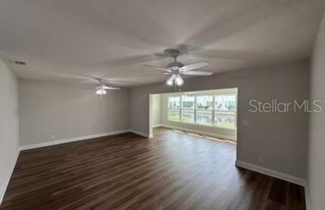 100 EL CAMINO DR Gallery 3