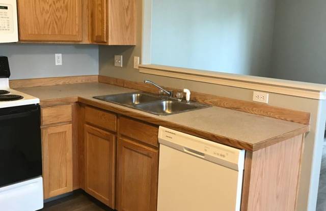 Townhome in NW Redmond in Fairhaven Vista - 2631 Northwest Cedar Avenue, Redmond, OR 97756 Townhome in NW Redmond in Fairhaven Vista - 2631 Northwest Cedar Avenue, Redmond, OR 97756