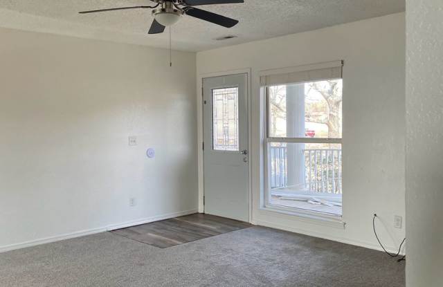 2 bedroom, 1 bathroom apartment in Kirbyville, MO Gallery 4
