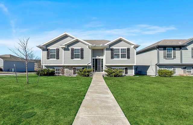 Beautiful Single Family Home | 3 BR/2.5BA | Oversized garage| Large Basement photos photos