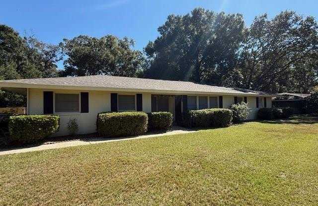 3105 Demetropolis Road photos photos