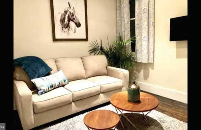 1836 DELANCEY STREET Gallery 3
