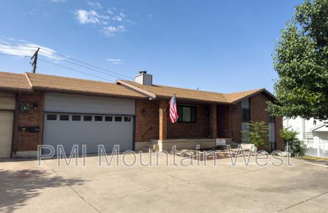 779 N 200 W photos photos