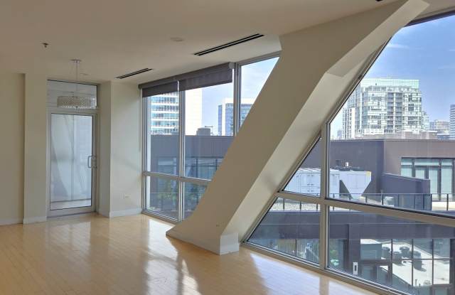 510 W Erie Street Gallery 4