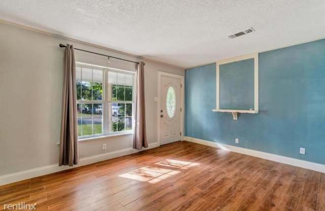 5312 Townsend Drive Gallery 3