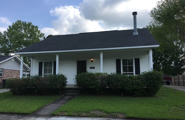 15164 Point Chenier Ave. - 15164 Point Chenier Avenue, Old Jefferson, LA 70817