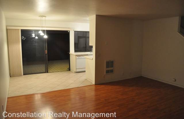 1525 Northrim Court  Unit 240 Gallery 4