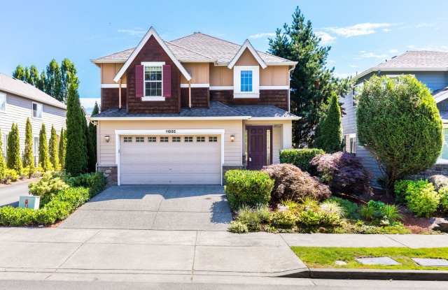 Beautiful 5 Bedroom 3 Bath Redmond Home! photos photos
